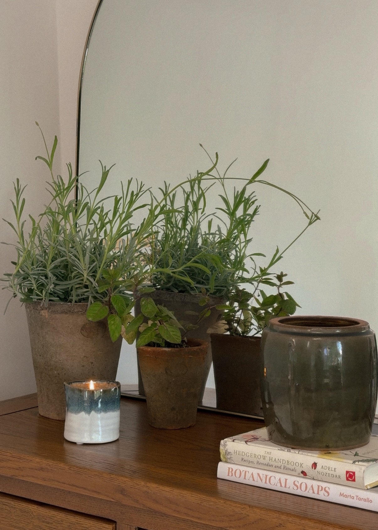 Garden candle repel bugs