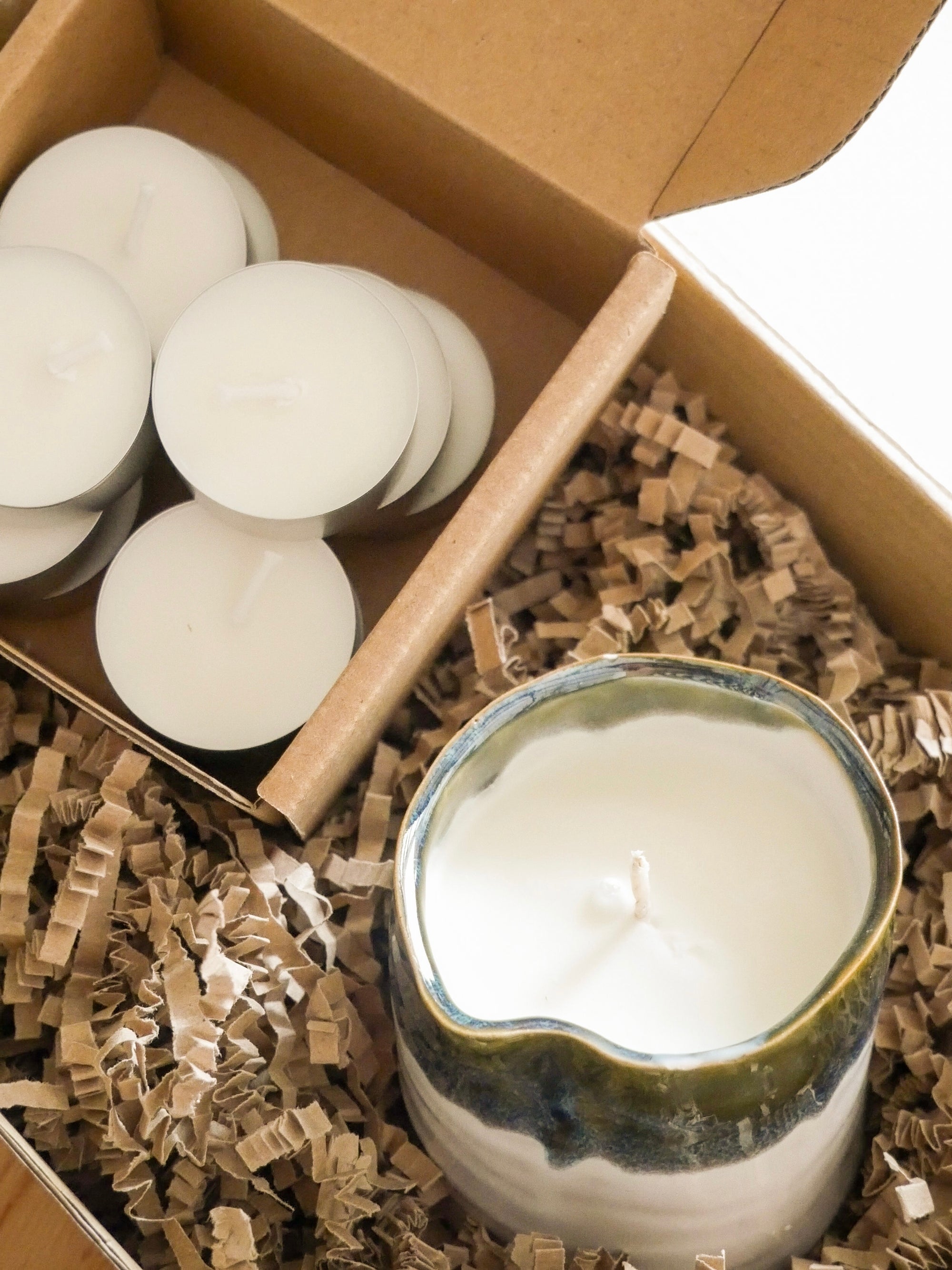 Ceramic Garden Candle and Tealights Gift Set